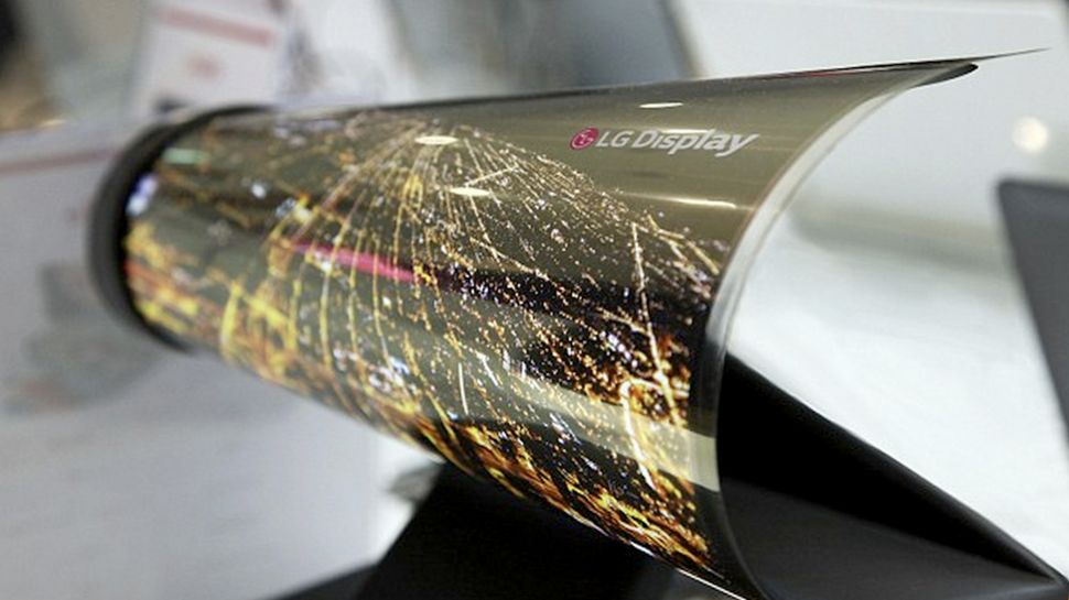 LG Bendable Display 970 80