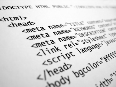 Нейронную сеть научили верстать сайты по картинке
